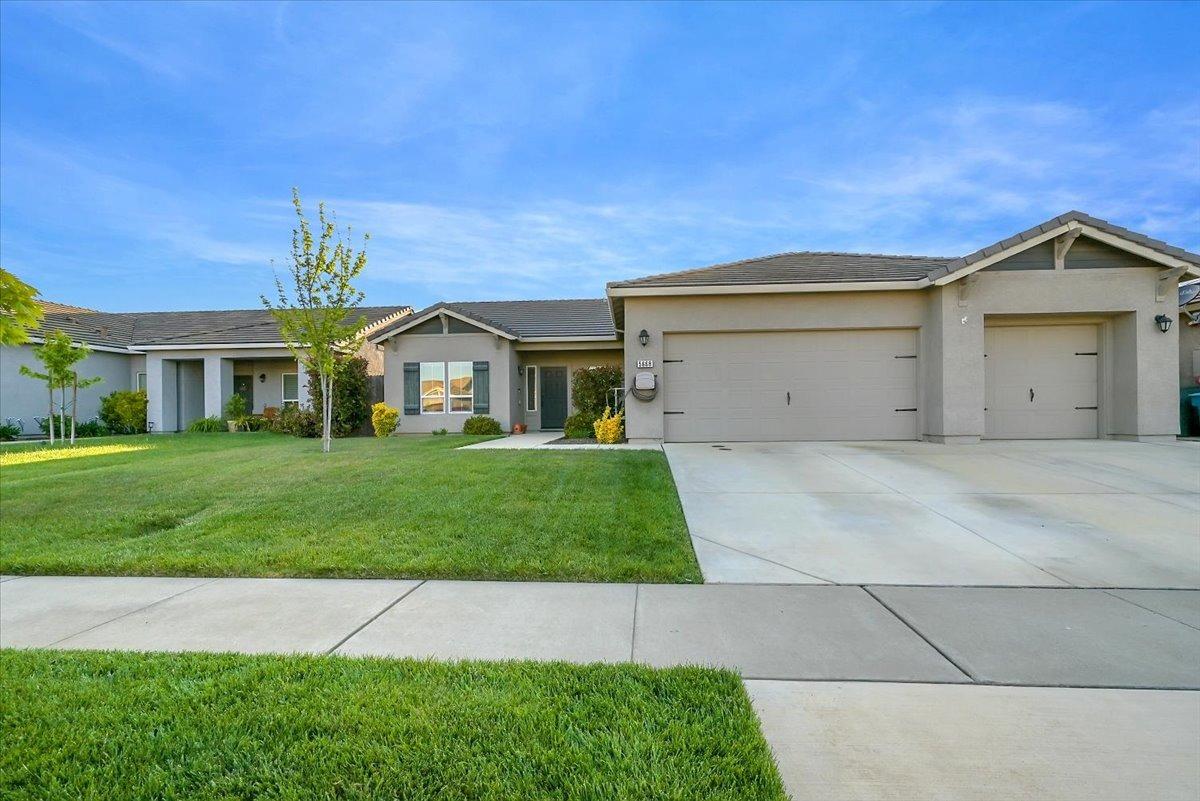Detail Gallery Image 1 of 34 For 5668 Meadow Brook Way, Marysville,  CA 95901 - 3 Beds | 2 Baths
