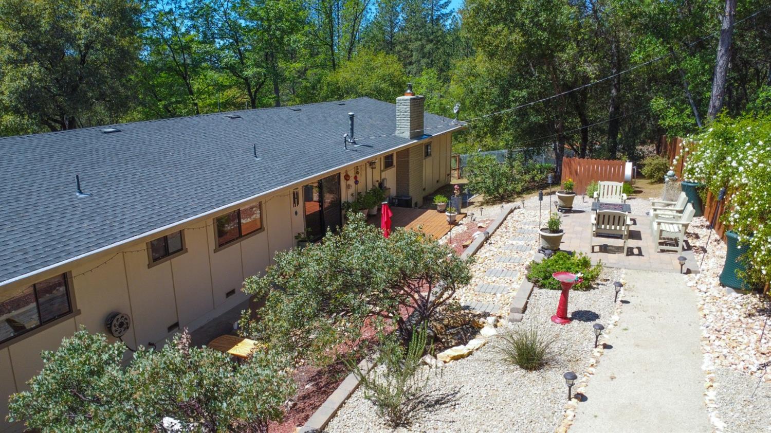 Detail Gallery Image 10 of 39 For 1066 Kimi Way, Placerville,  CA 95667 - 4 Beds | 2/1 Baths