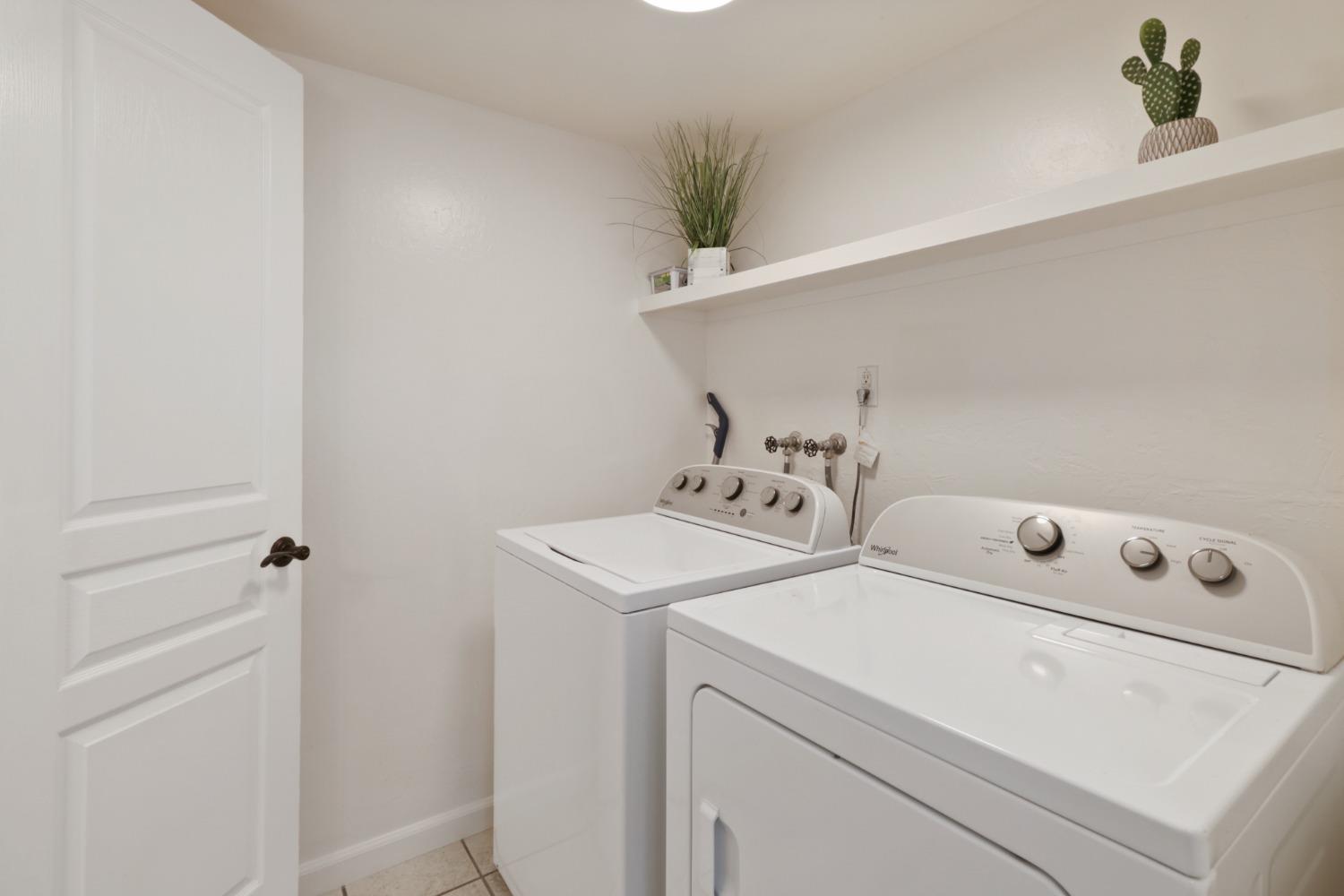 Detail Gallery Image 13 of 38 For 5249 Gibbons Dr, Carmichael,  CA 95608 - 3 Beds | 1/1 Baths