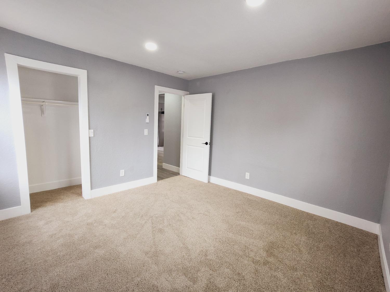 Detail Gallery Image 12 of 31 For 1732 Roanoke Ave, Sacramento,  CA 95838 - 2 Beds | 2 Baths