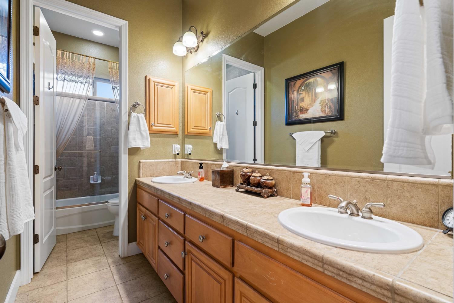 Detail Gallery Image 23 of 29 For 1992 Ladera Dr, Lincoln,  CA 95648 - 4 Beds | 2/1 Baths