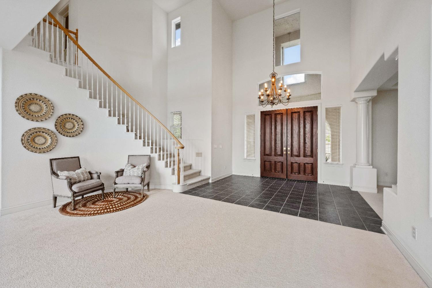 Detail Gallery Image 12 of 61 For 1520 Oak Hill Way, Roseville,  CA 95661 - 5 Beds | 4 Baths