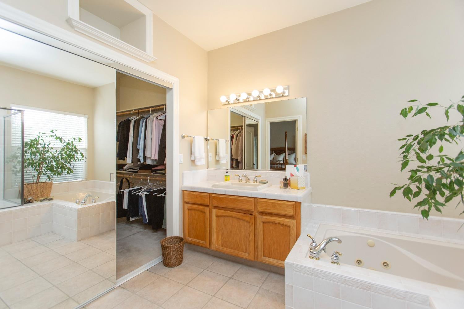 Detail Gallery Image 27 of 45 For 1395 Valley View Dr, Turlock,  CA 95380 - 3 Beds | 2/1 Baths