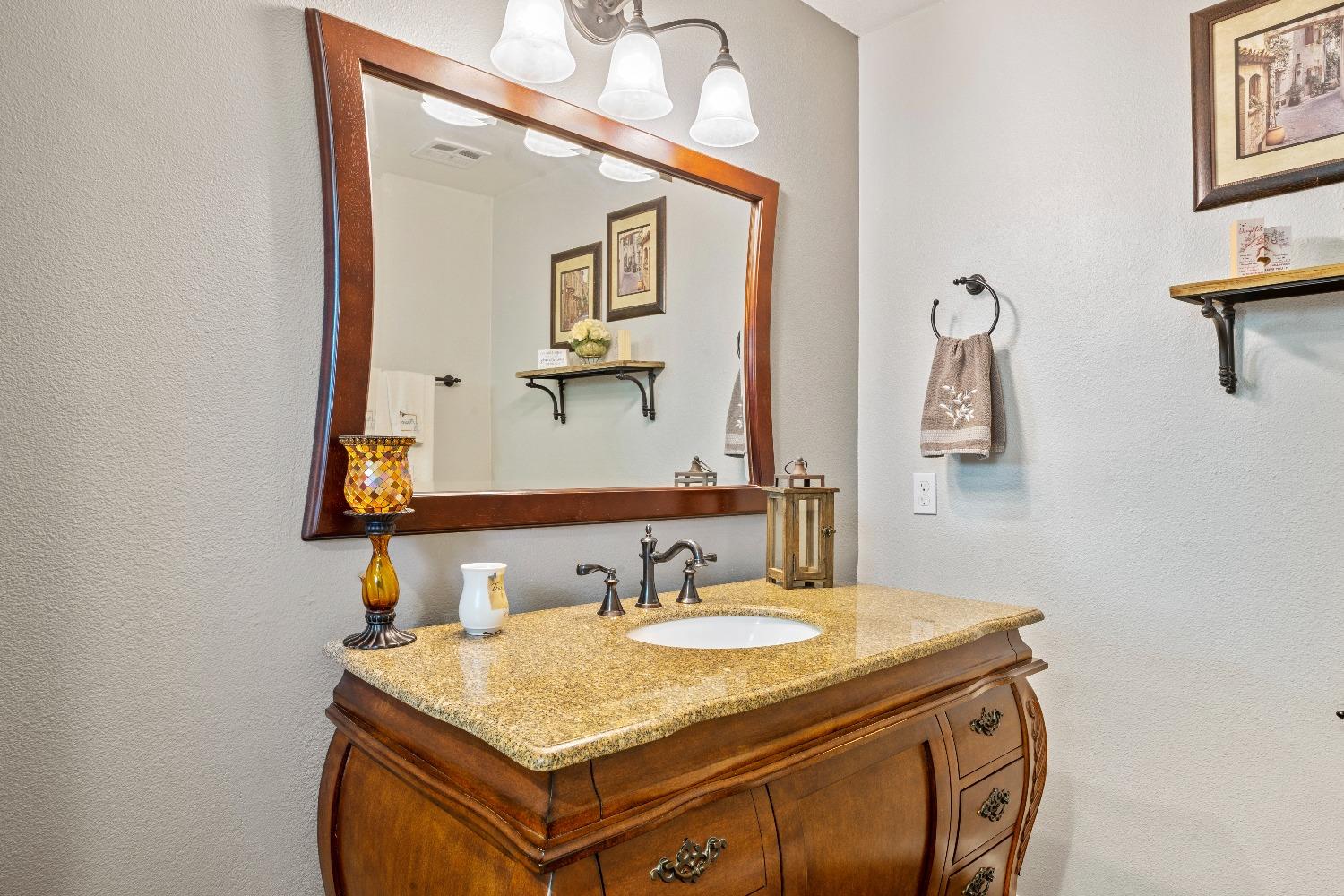 Detail Gallery Image 25 of 38 For 341 E Beverly Pl, Tracy,  CA 95376 - 3 Beds | 2 Baths