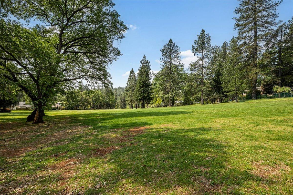 Detail Gallery Image 2 of 71 For 16794 Alioto Dr, Grass Valley,  CA 95949 - 2 Beds | 2/1 Baths