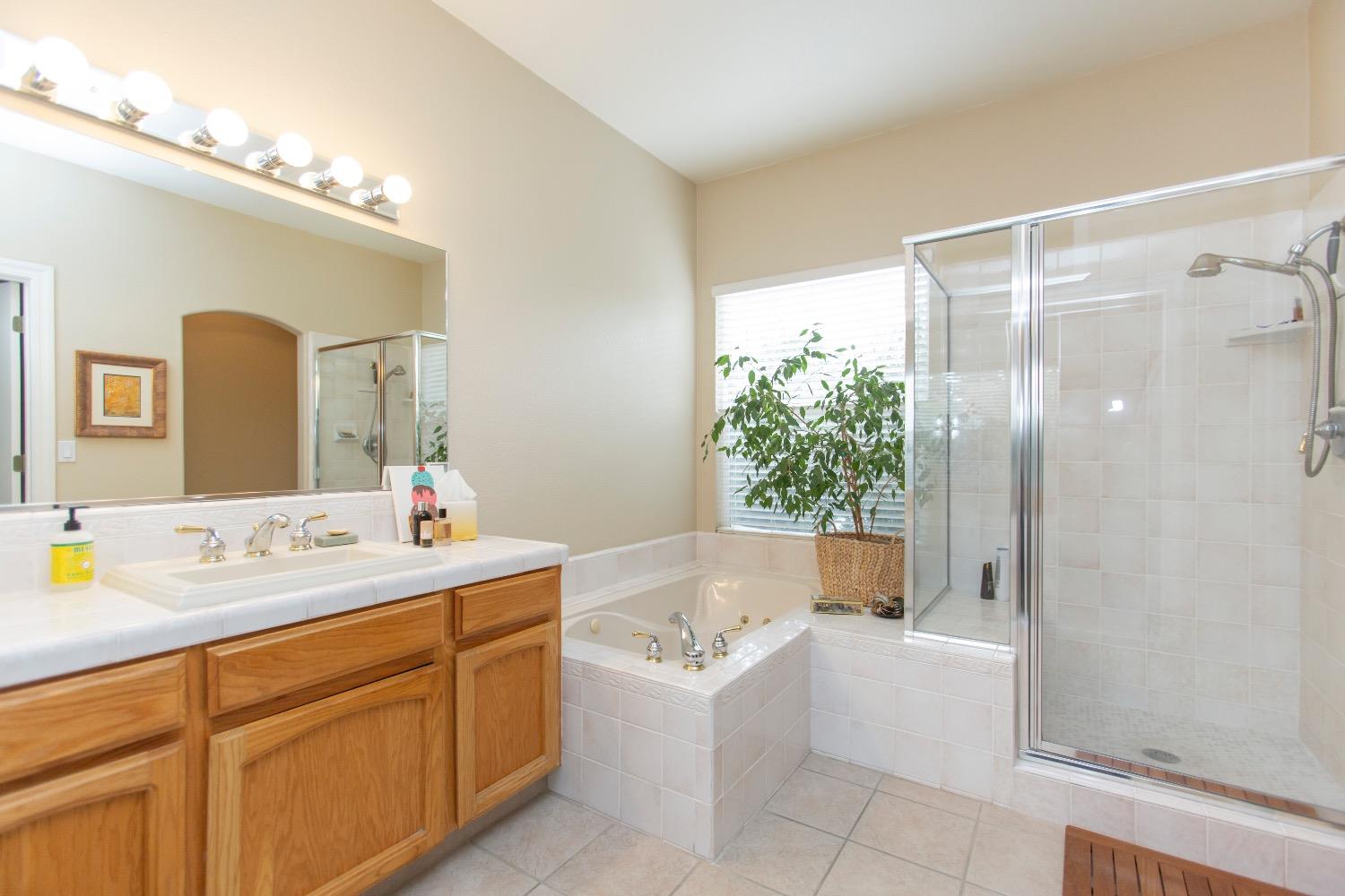 Detail Gallery Image 25 of 45 For 1395 Valley View Dr, Turlock,  CA 95380 - 3 Beds | 2/1 Baths