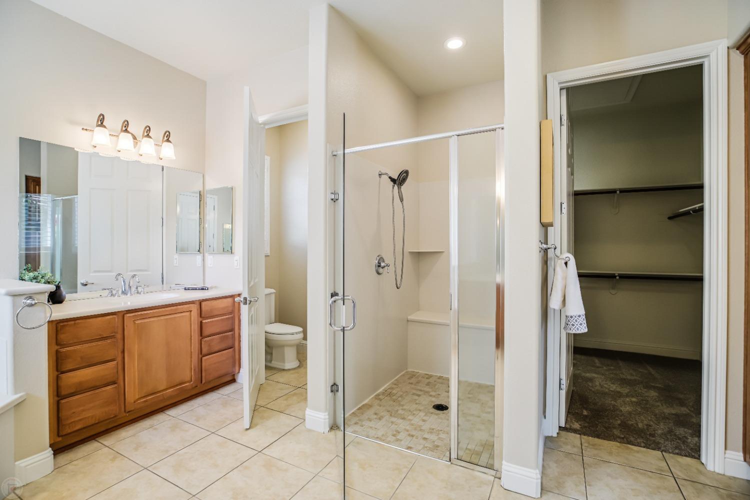 Detail Gallery Image 38 of 93 For 2411 Belle Glade Ln, Manteca,  CA 95336 - 2 Beds | 2/1 Baths