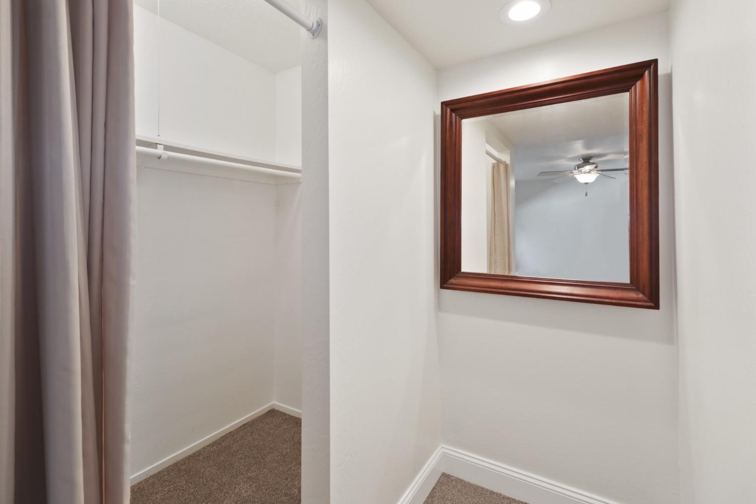 Detail Gallery Image 25 of 38 For 5249 Gibbons Dr, Carmichael,  CA 95608 - 3 Beds | 1/1 Baths