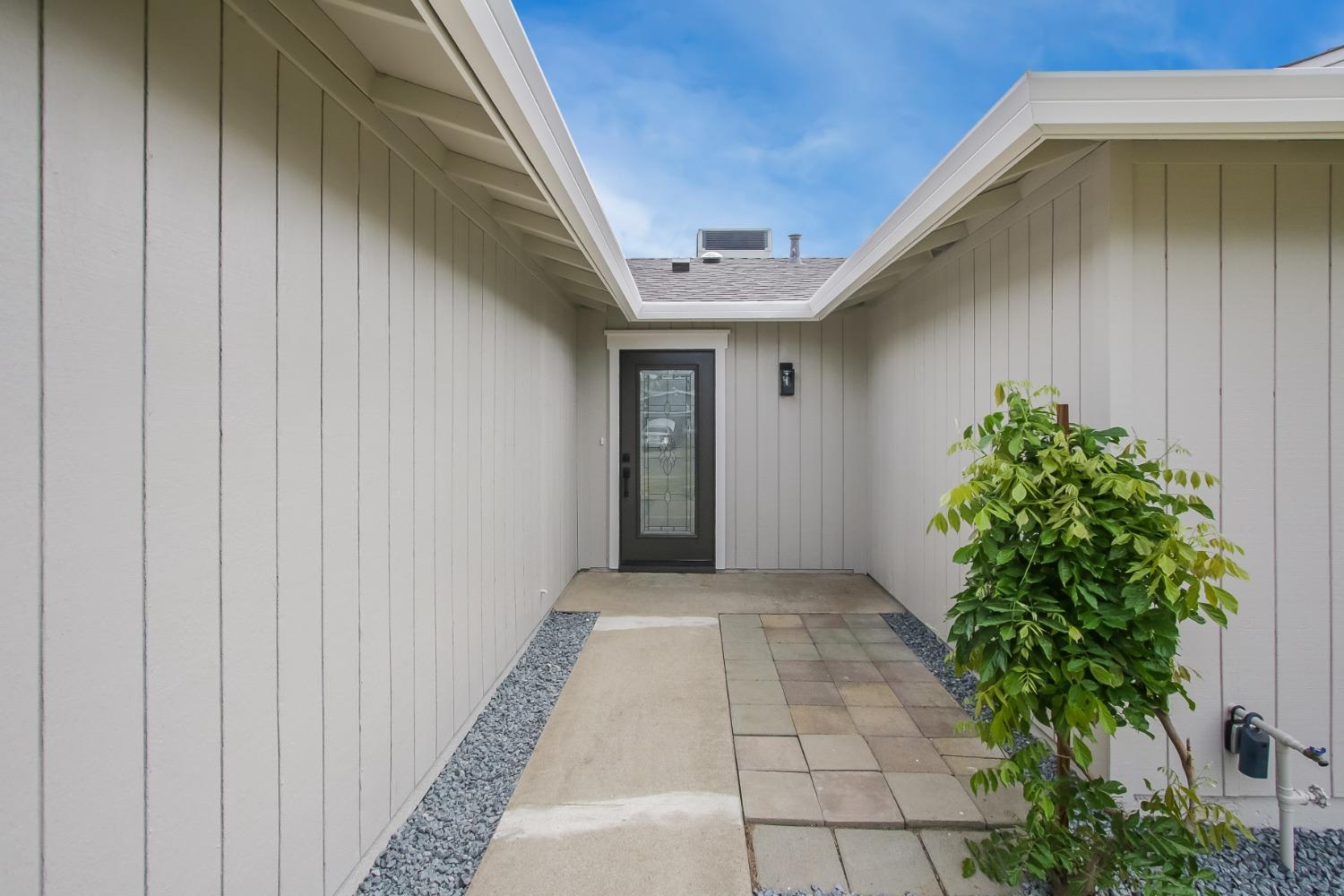 Detail Gallery Image 5 of 41 For 7122 7th St, Rio Linda,  CA 95673 - 3 Beds | 2 Baths
