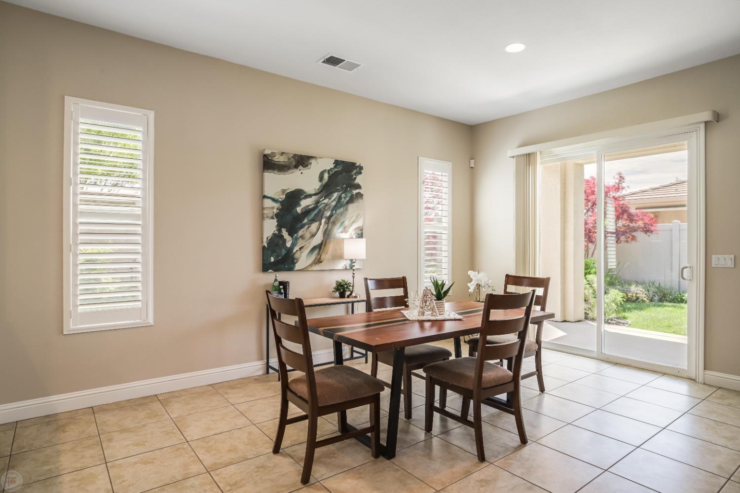 Detail Gallery Image 15 of 93 For 2411 Belle Glade Ln, Manteca,  CA 95336 - 2 Beds | 2/1 Baths
