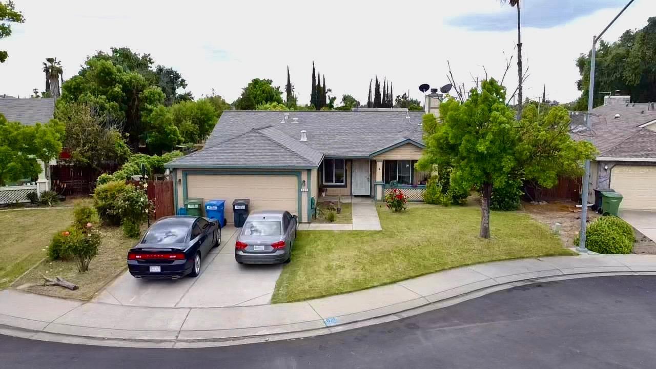 Photo of 625 Hawes Ct in Modesto, CA