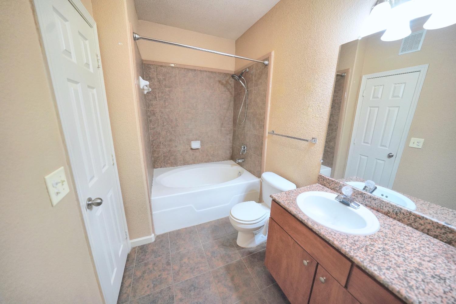 Detail Gallery Image 19 of 31 For 8434 Walerga Rd #233,  Antelope,  CA 95843 - 2 Beds | 2 Baths