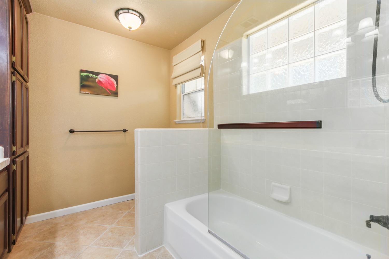 Detail Gallery Image 36 of 61 For 2635 Emerald Bay Dr, Davis,  CA 95618 - 3 Beds | 2 Baths