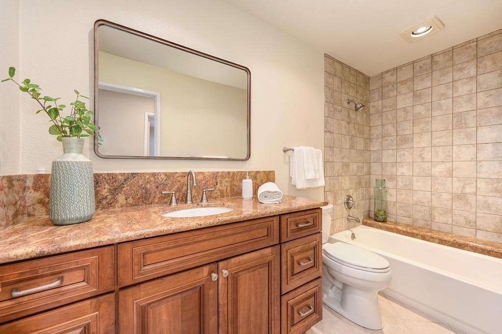 Detail Gallery Image 20 of 33 For 2056 Maidu Way, Gold River,  CA 95670 - 3 Beds | 2 Baths