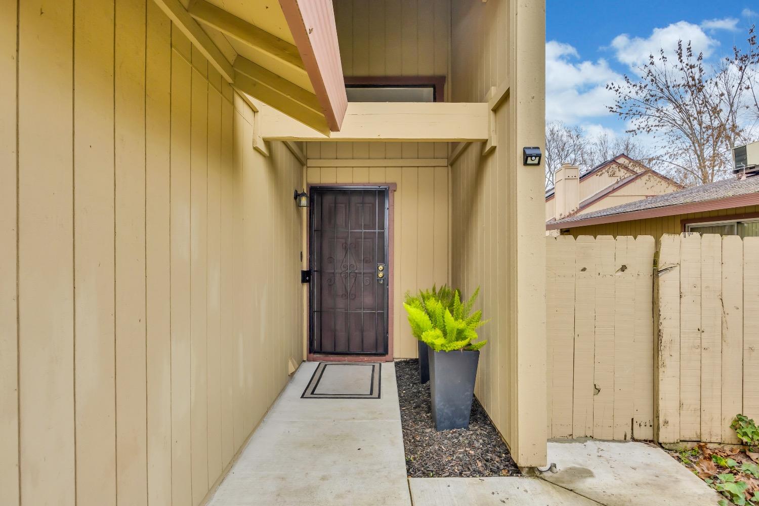 Detail Gallery Image 5 of 44 For 2513 Duet Dr, West Sacramento,  CA 95691 - 2 Beds | 2/1 Baths