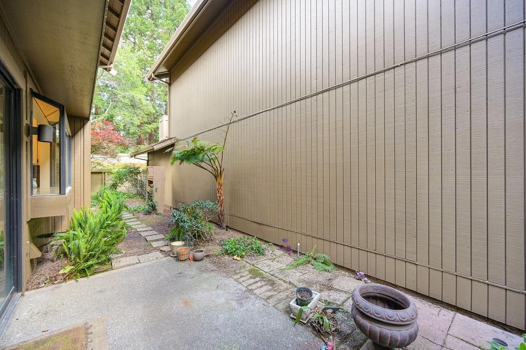 Detail Gallery Image 31 of 41 For 2172 Promontory Point Ln, Gold River,  CA 95670 - 3 Beds | 2/1 Baths