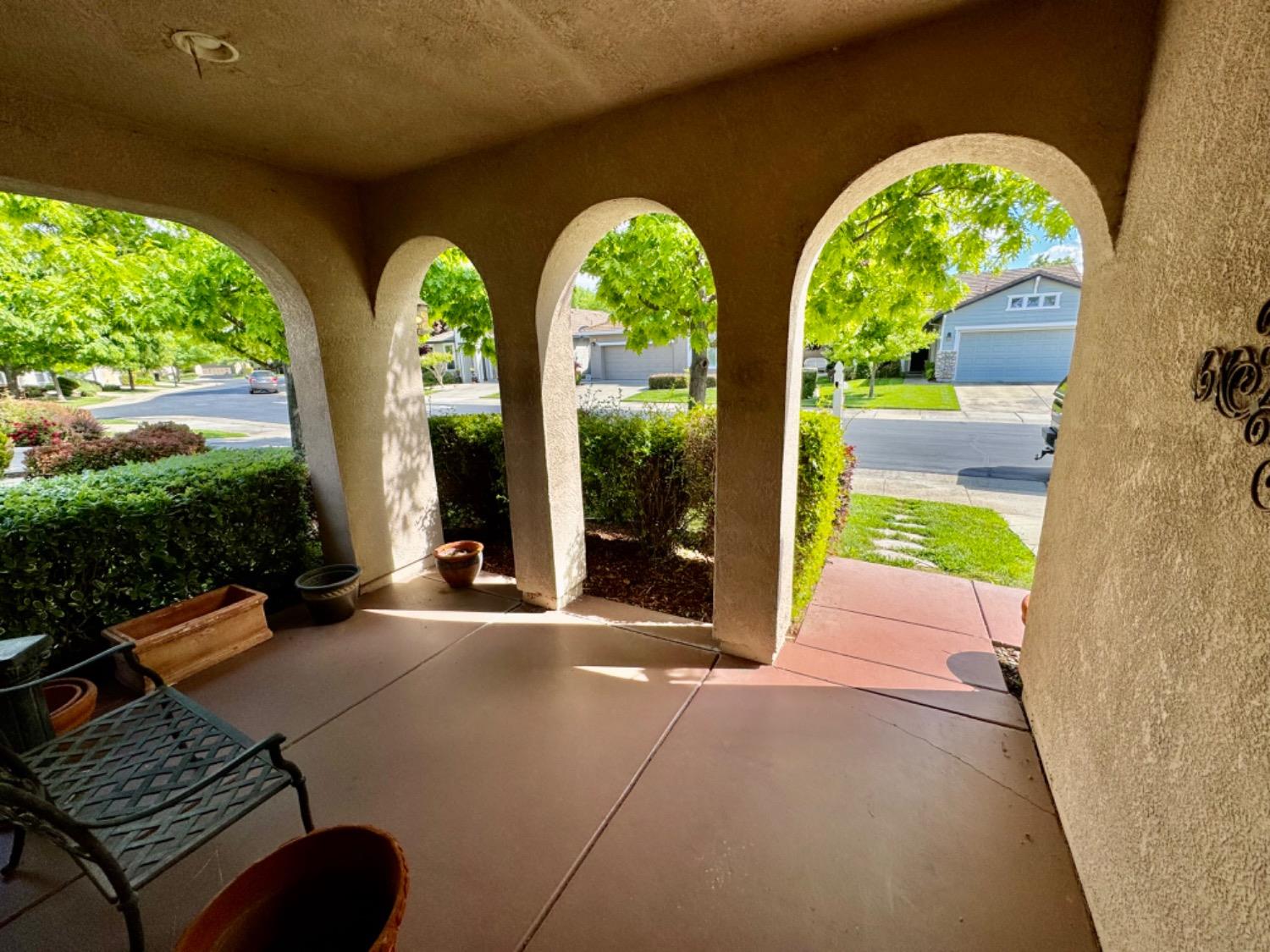 Detail Gallery Image 5 of 45 For 160 Pelican Bay Circle, Sacramento,  CA 95835 - 2 Beds | 2 Baths