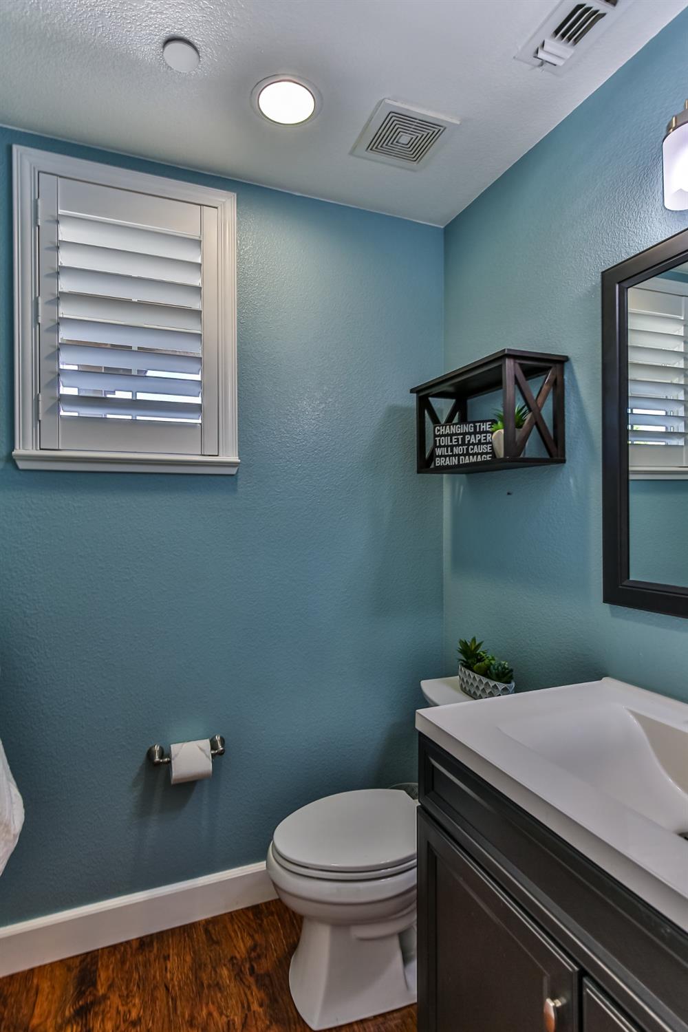 Detail Gallery Image 35 of 84 For 2800 Shinn Ct, Woodland,  CA 95776 - 4 Beds | 2/1 Baths