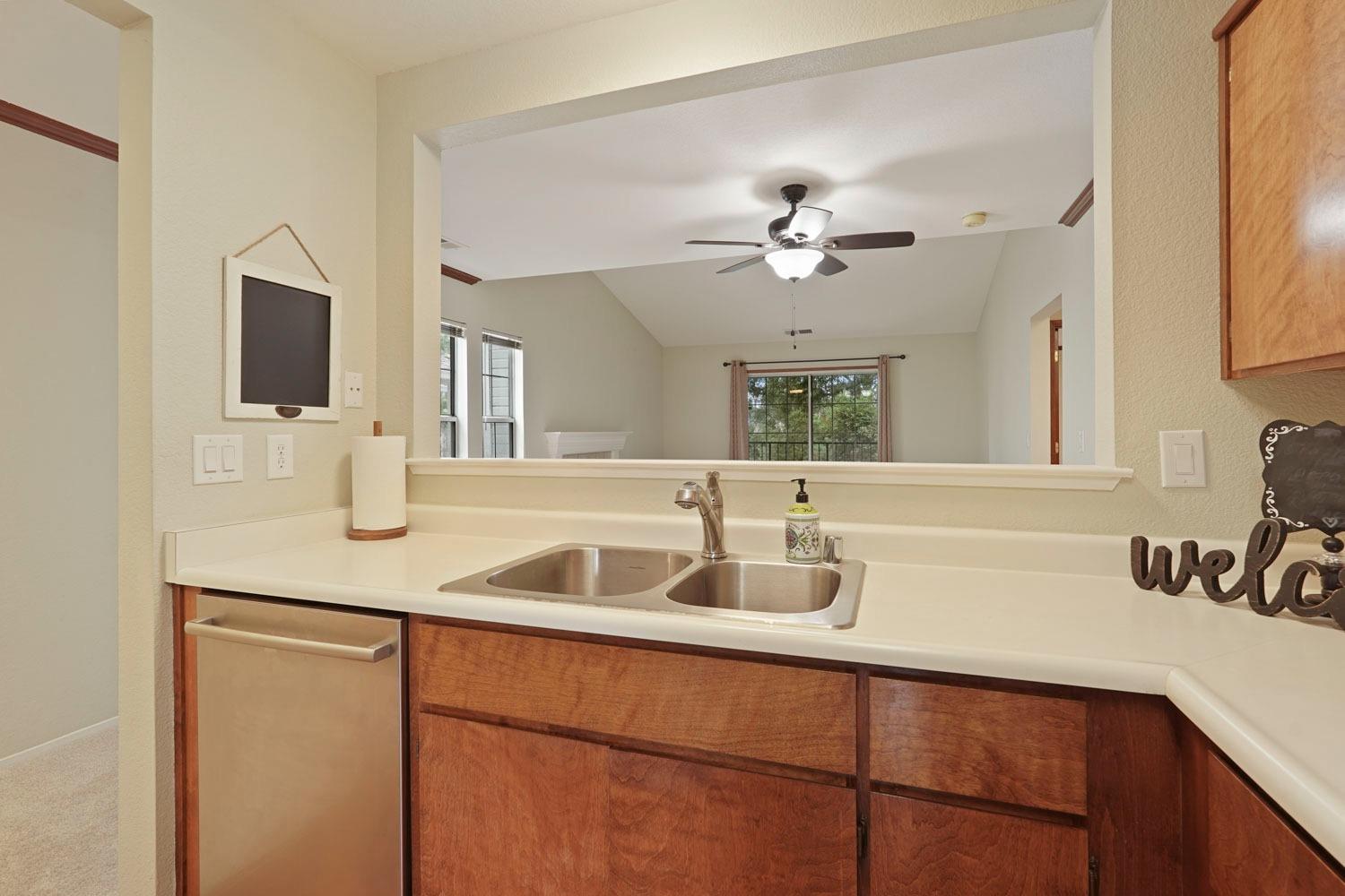 Detail Gallery Image 9 of 40 For 2400 Eilers Ln #1206,  Lodi,  CA 95242 - 2 Beds | 2 Baths