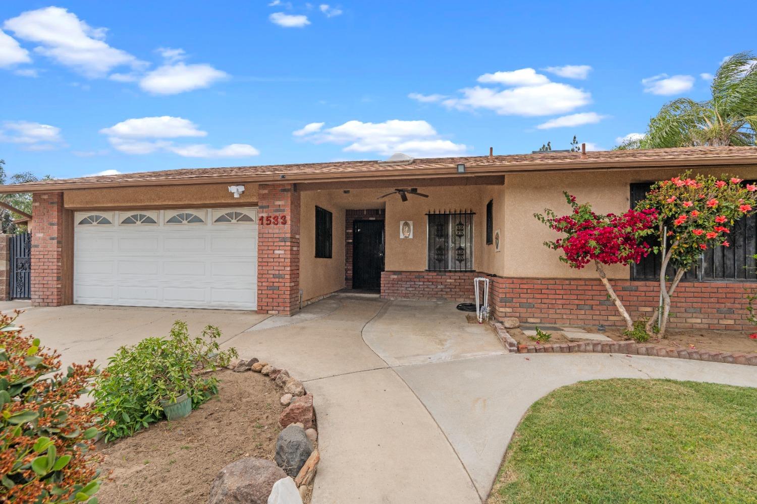 Detail Gallery Image 2 of 50 For 1533 Stephanie Way, Ceres,  CA 95307 - 3 Beds | 2 Baths