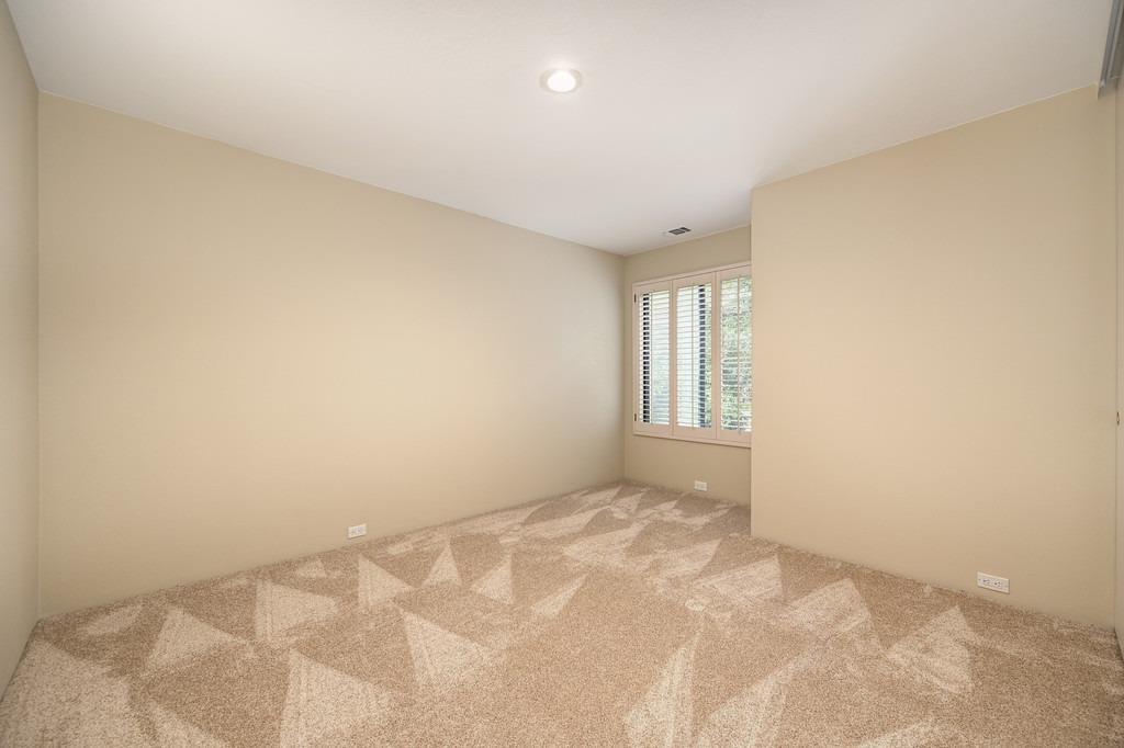Detail Gallery Image 20 of 41 For 2172 Promontory Point Ln, Rancho Cordova,  CA 95670 - 3 Beds | 2/1 Baths