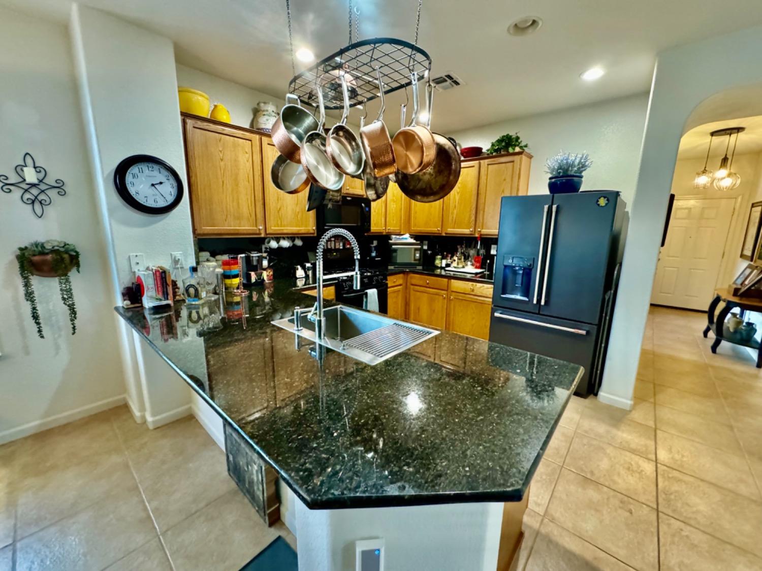 Detail Gallery Image 13 of 45 For 160 Pelican Bay Circle, Sacramento,  CA 95835 - 2 Beds | 2 Baths