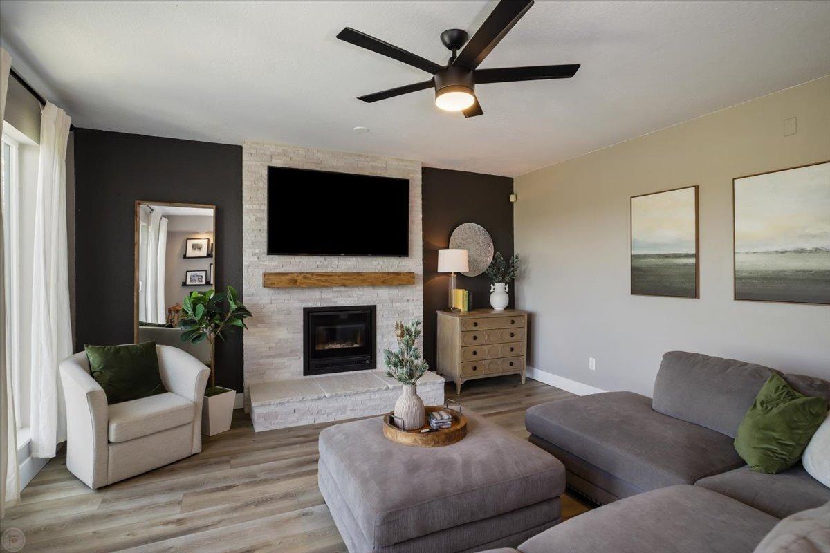Detail Gallery Image 23 of 70 For 1298 River Bluff Dr, Oakdale,  CA 95361 - 3 Beds | 2/1 Baths