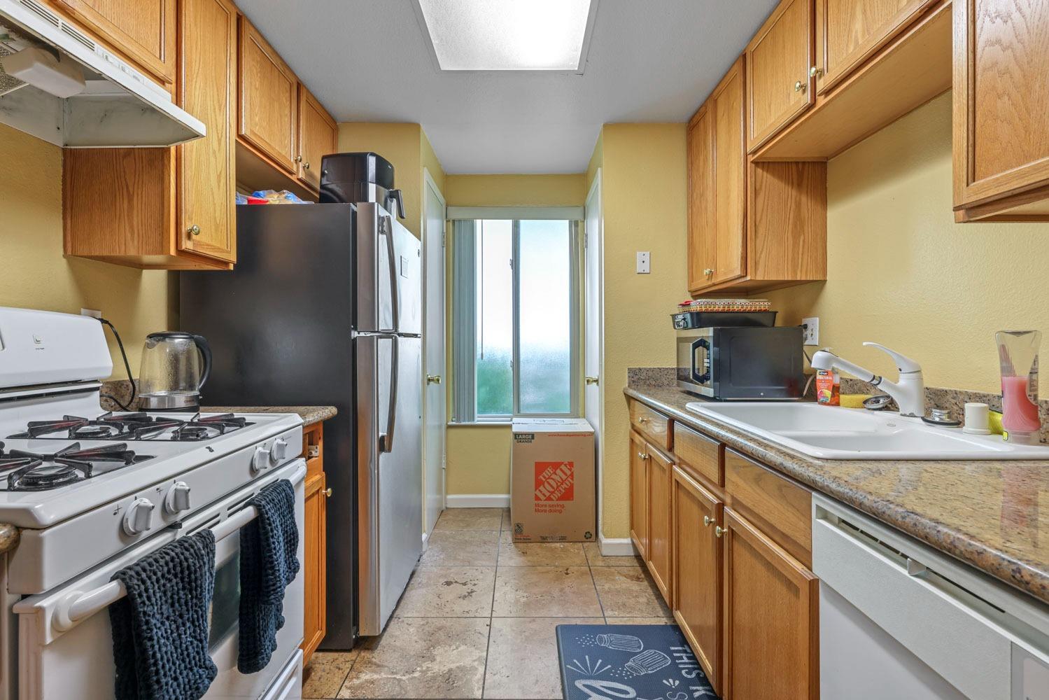 Detail Gallery Image 14 of 29 For 1313 Floyd Ave #107,  Modesto,  CA 95355 - 2 Beds | 1 Baths