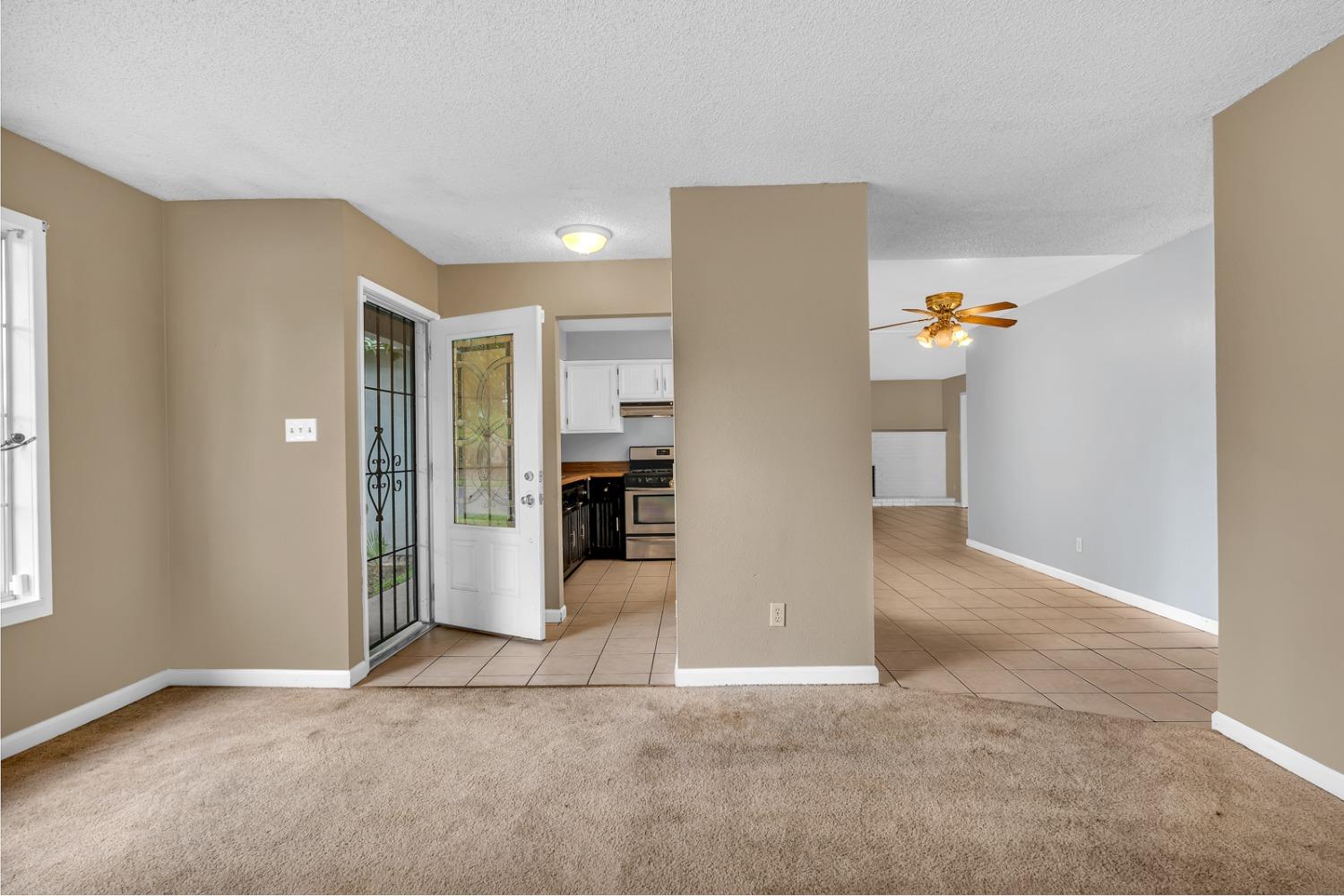 Detail Gallery Image 8 of 42 For 1435 Loughborough Dr, Merced,  CA 95348 - 3 Beds | 2 Baths