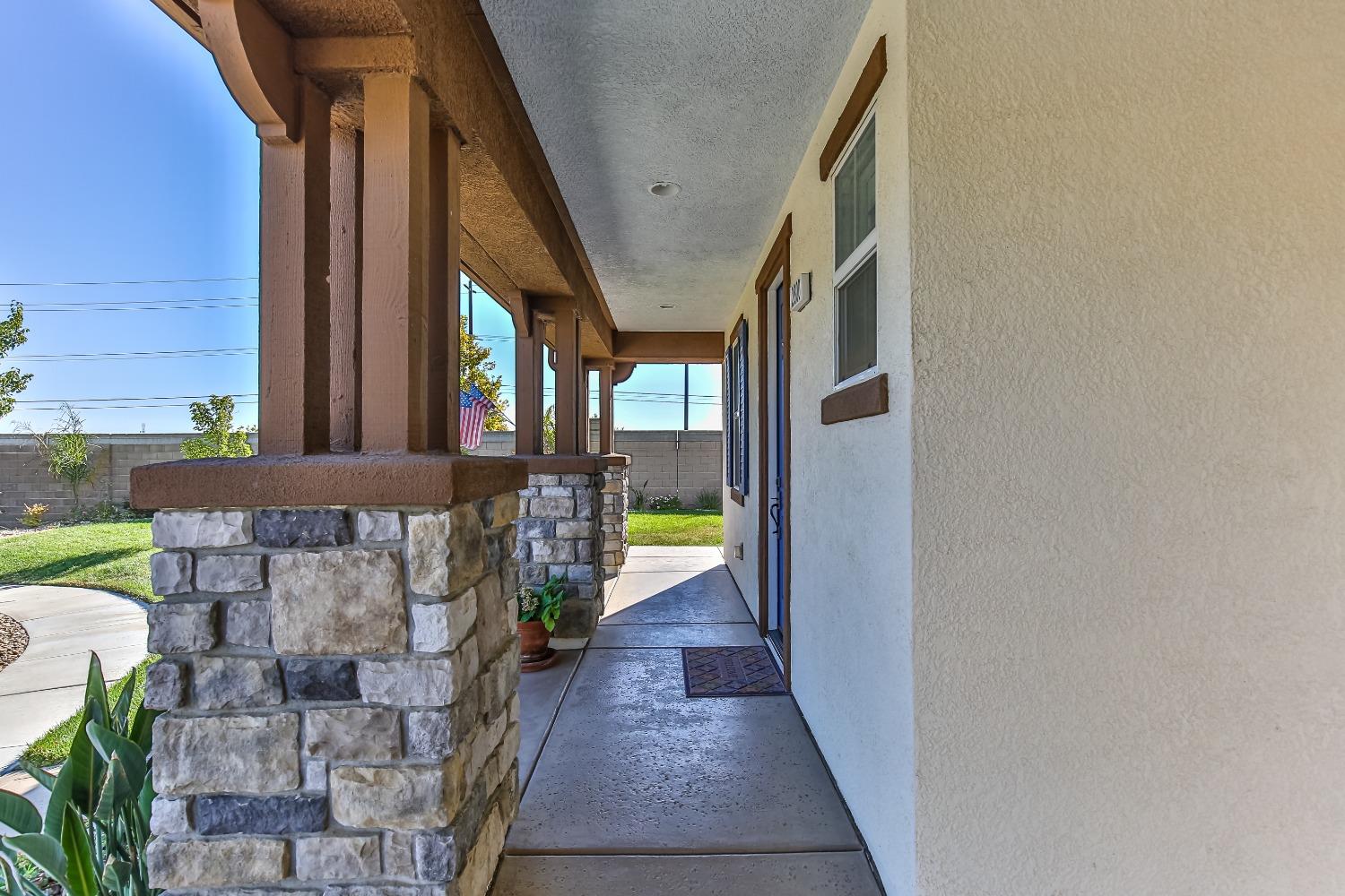 Detail Gallery Image 7 of 84 For 2800 Shinn Ct, Woodland,  CA 95776 - 4 Beds | 2/1 Baths