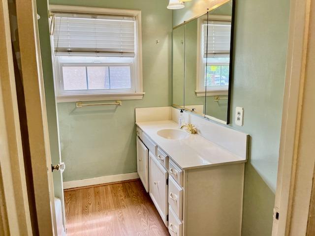 Detail Gallery Image 8 of 15 For 3904 D St, Sacramento,  CA 95819 - 2 Beds | 1 Baths