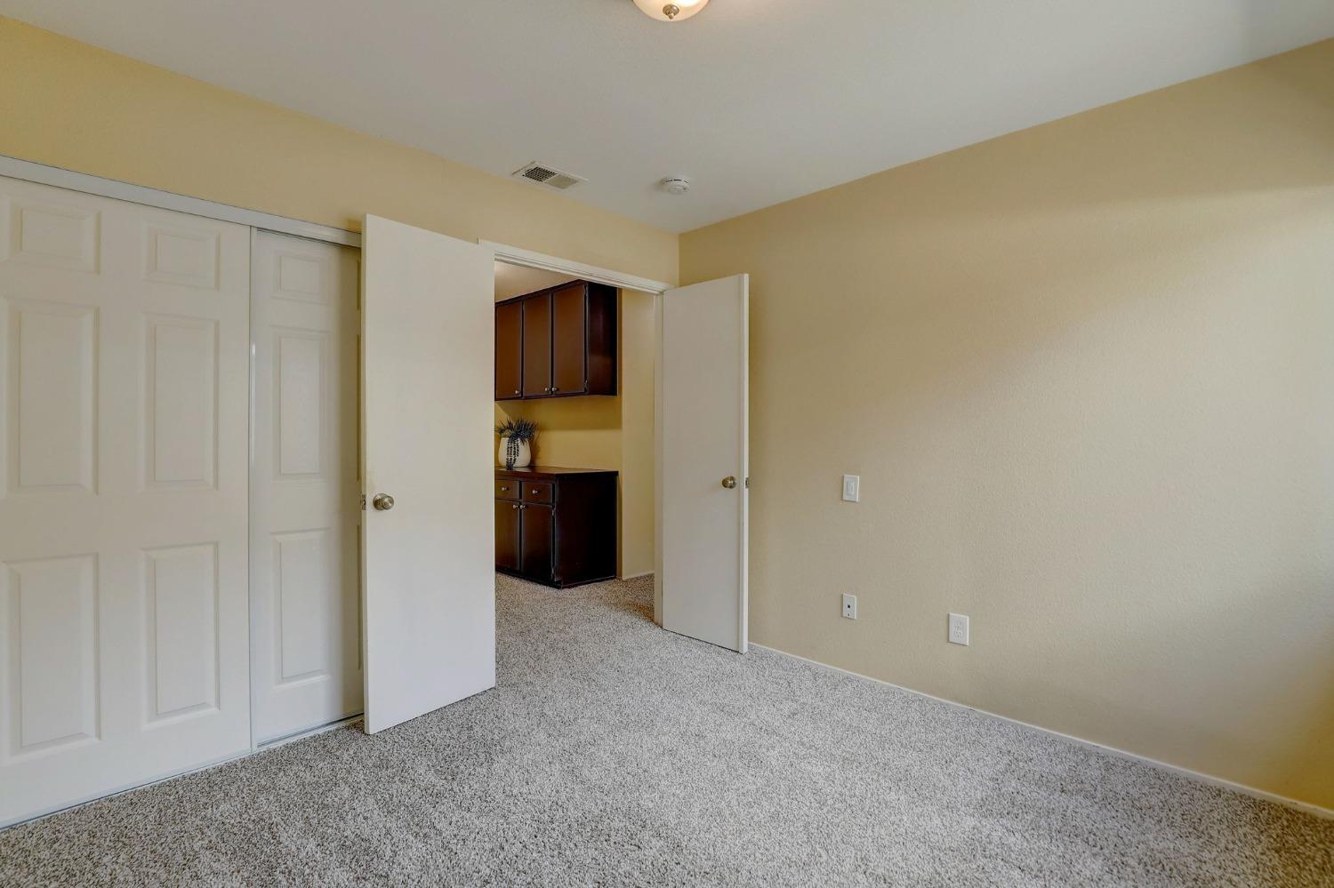 Detail Gallery Image 22 of 47 For 1350 Foxboro Way, Sacramento,  CA 95833 - 3 Beds | 2 Baths