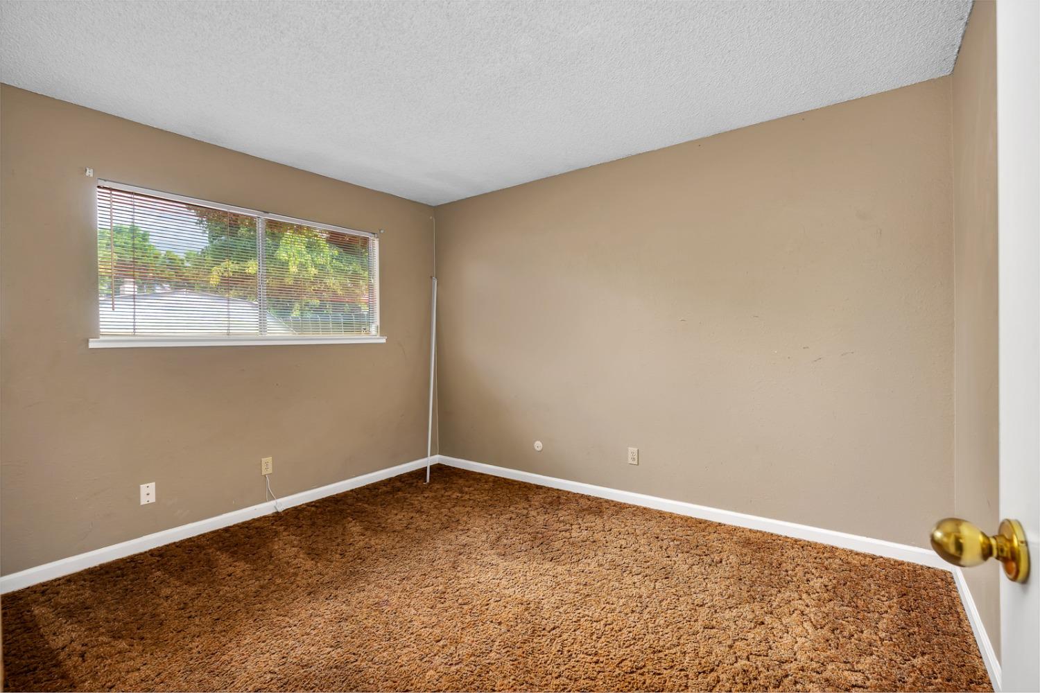 Detail Gallery Image 23 of 42 For 1435 Loughborough Dr, Merced,  CA 95348 - 3 Beds | 2 Baths