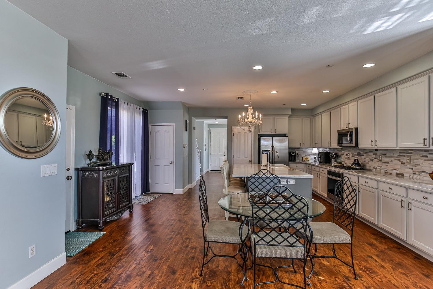 Detail Gallery Image 25 of 84 For 2800 Shinn Ct, Woodland,  CA 95776 - 4 Beds | 2/1 Baths