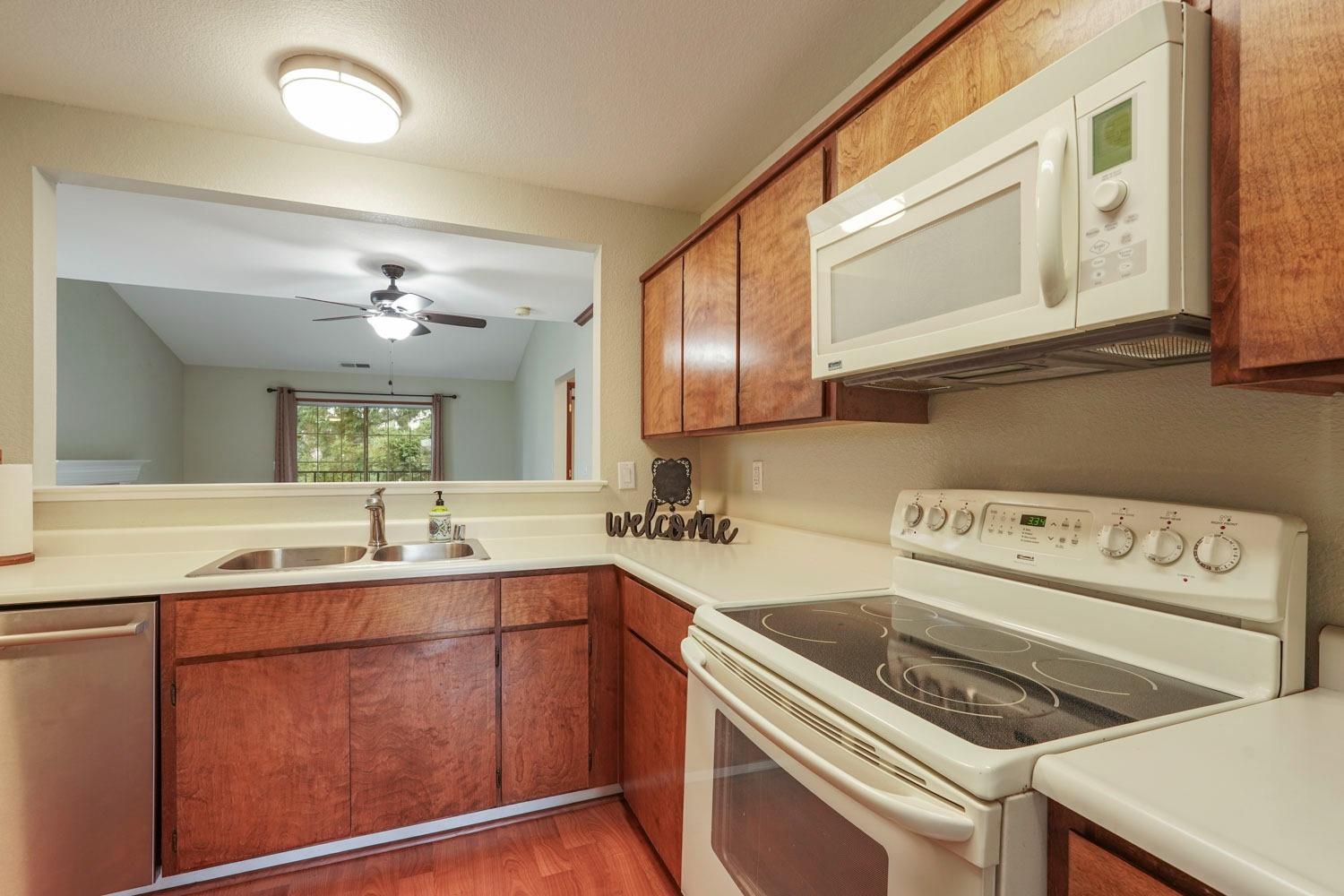 Detail Gallery Image 7 of 40 For 2400 Eilers Ln #1206,  Lodi,  CA 95242 - 2 Beds | 2 Baths