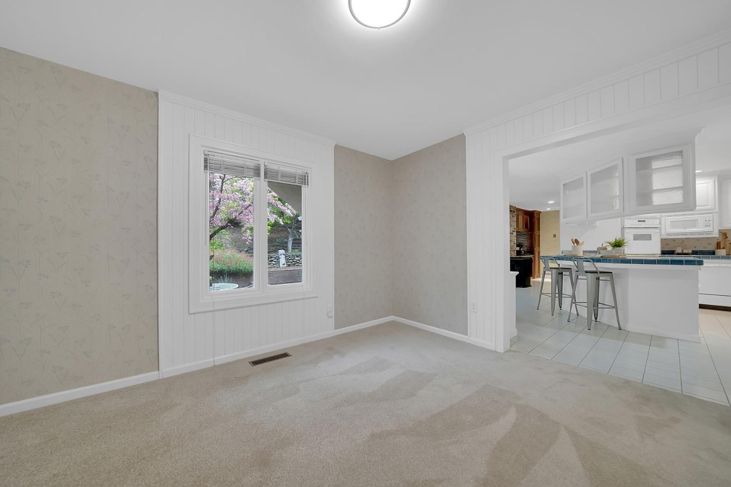 Detail Gallery Image 9 of 76 For 251 Oak Ct, Sutter Creek,  CA 95685 - 3 Beds | 2 Baths