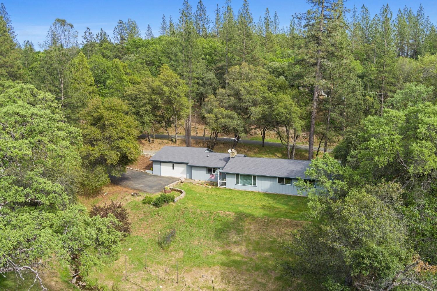 Detail Gallery Image 34 of 42 For 3855 Nugget Ln, Placerville,  CA 95667 - 3 Beds | 2 Baths