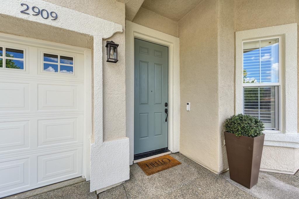 Detail Gallery Image 3 of 42 For 2909 Fox Hill Drive, Rocklin,  CA 95765 - 4 Beds | 2/1 Baths
