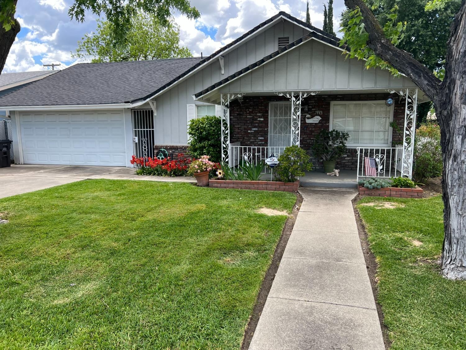Photo of 1444 N D St in Stockton, CA