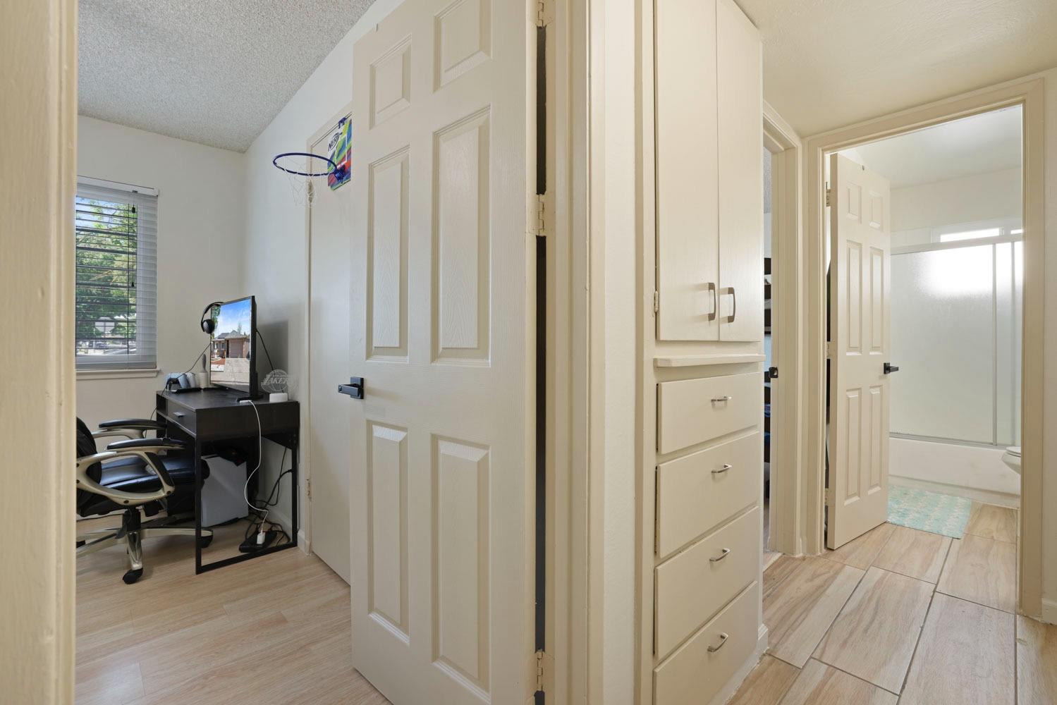 Detail Gallery Image 20 of 48 For 1709 Chapala Way, Modesto,  CA 95355 - 3 Beds | 2 Baths