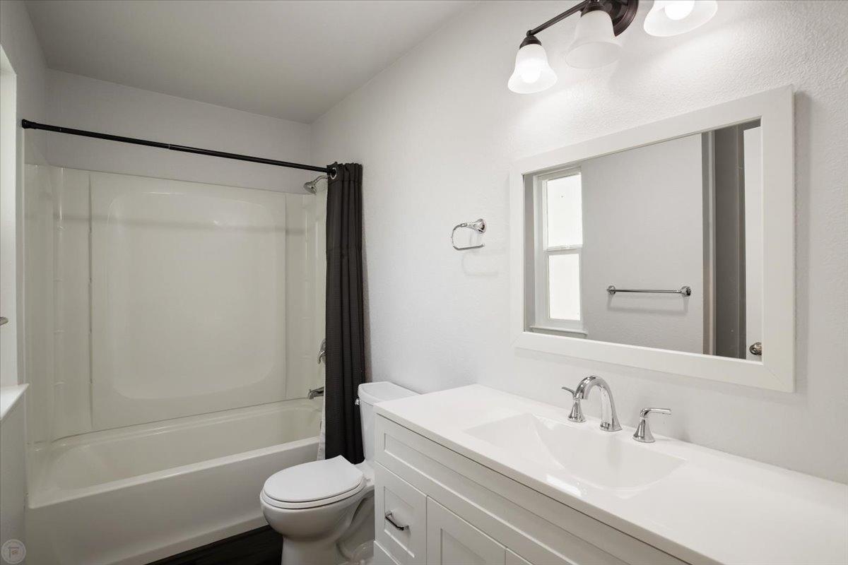 Detail Gallery Image 27 of 48 For 1111 Cedar Creek Dr #27,  Modesto,  CA 95355 - 2 Beds | 2 Baths