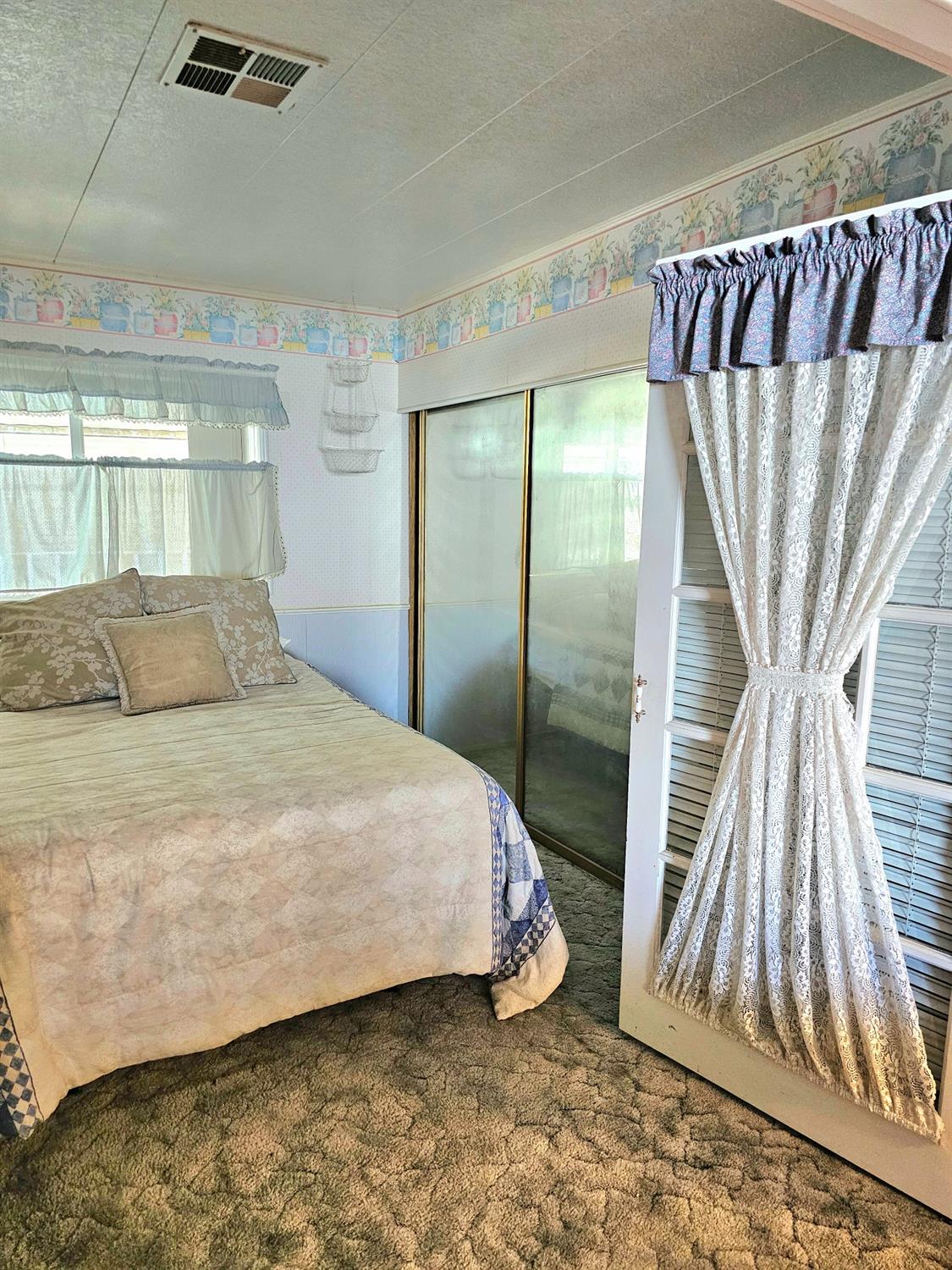 Detail Gallery Image 35 of 54 For 8665 Florin Rd 181, Sacramento,  CA 95828 - 2 Beds | 2 Baths