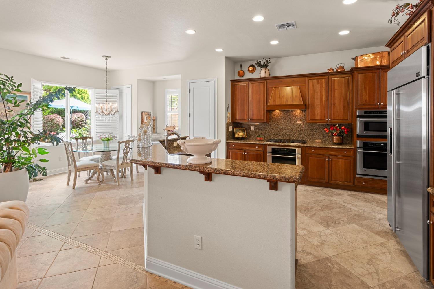 Detail Gallery Image 16 of 64 For 2168 Penstone Loop, Roseville,  CA 95747 - 3 Beds | 2/1 Baths