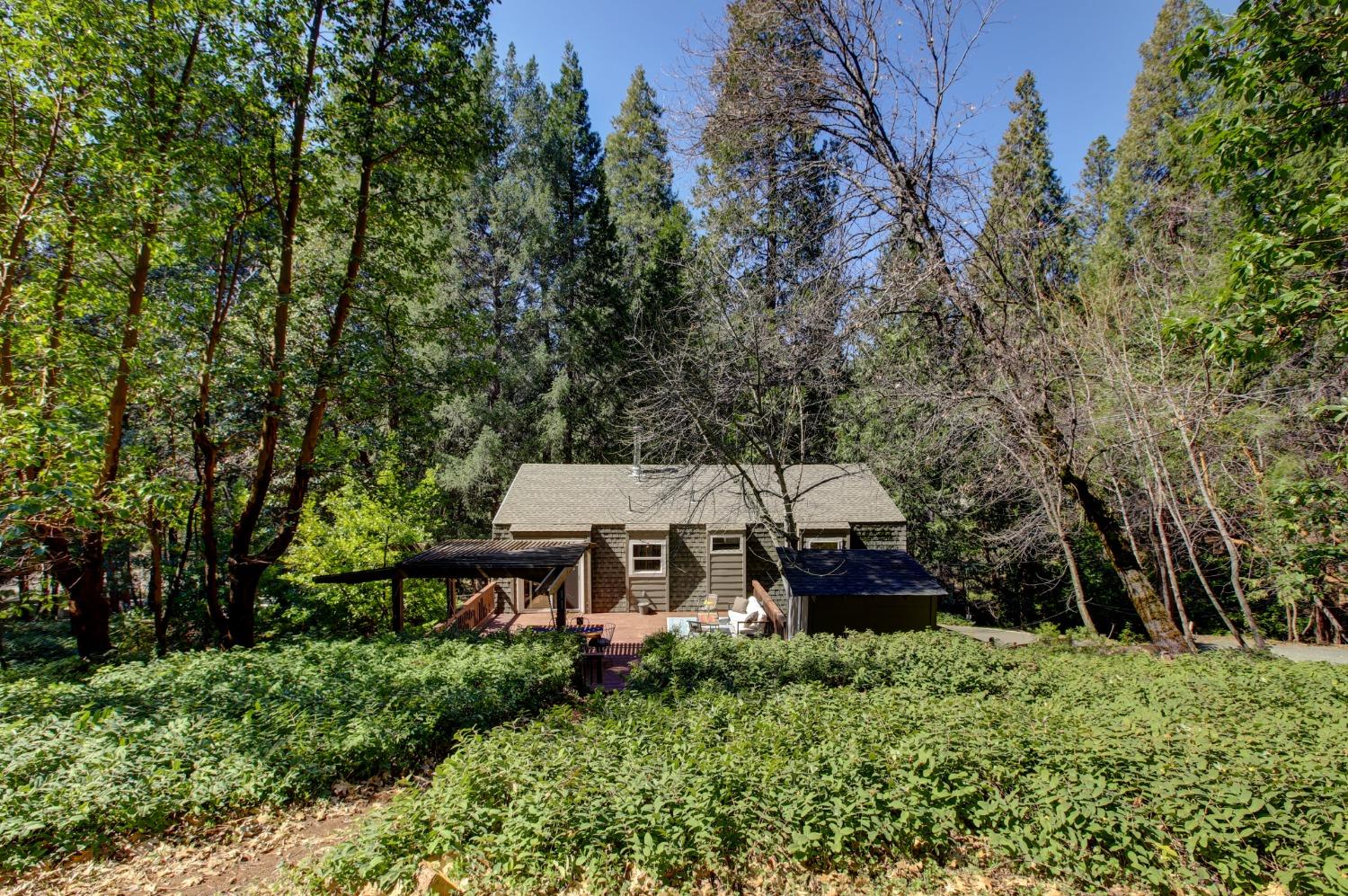 Detail Gallery Image 2 of 48 For 12329 Echo Dr, Nevada City,  CA 95959 - 3 Beds | 2 Baths
