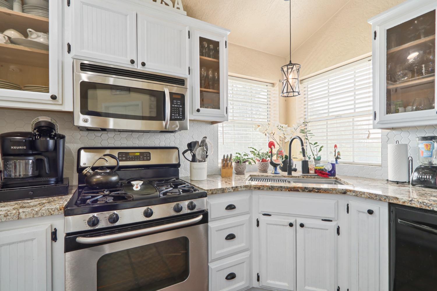 Detail Gallery Image 19 of 87 For 3200 Horseshoe Bend Rd, Somerset,  CA 95684 - 3 Beds | 2 Baths
