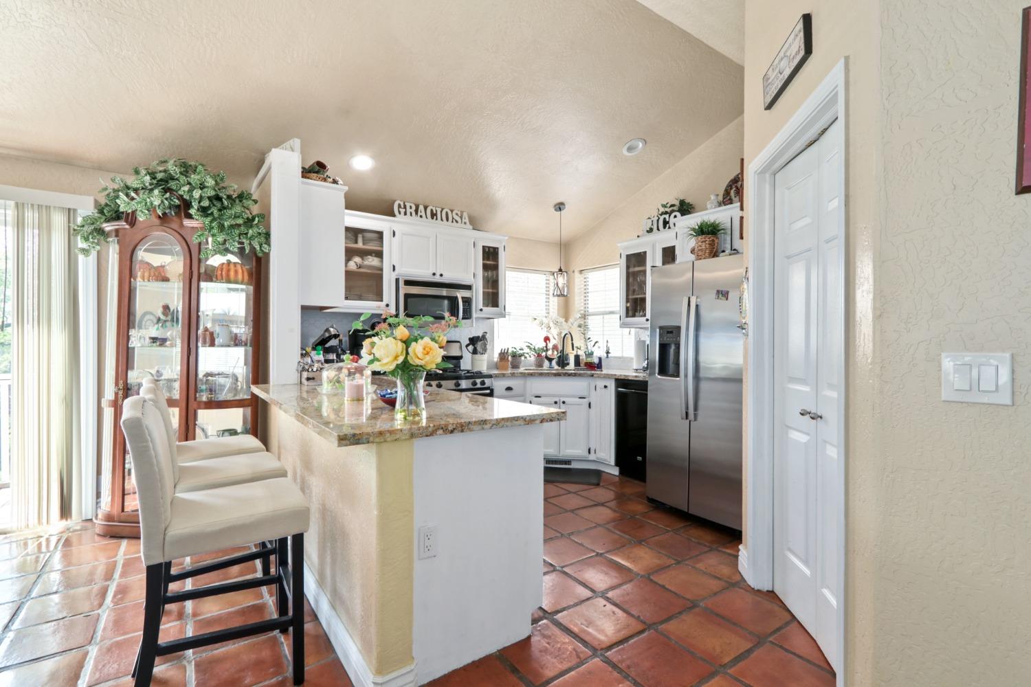Detail Gallery Image 16 of 87 For 3200 Horseshoe Bend Rd, Somerset,  CA 95684 - 3 Beds | 2 Baths