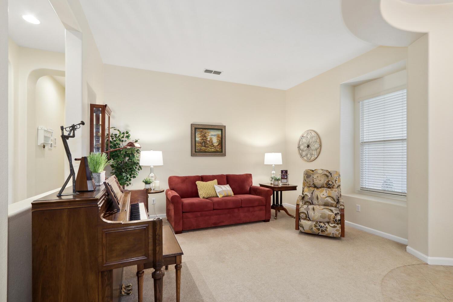 Detail Gallery Image 6 of 82 For 237 Mill Valley Cir, Sacramento,  CA 95835 - 2 Beds | 2 Baths