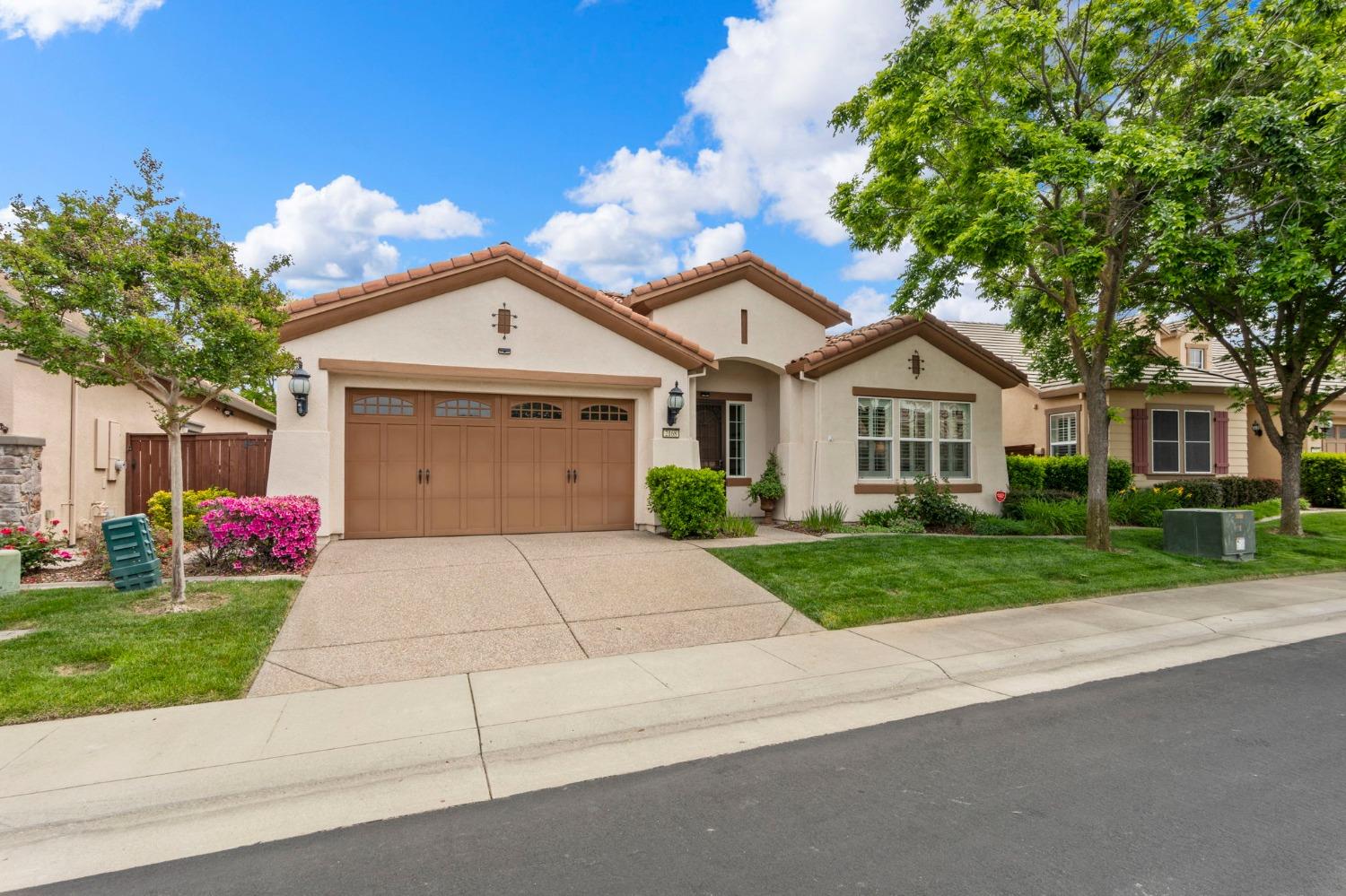 Detail Gallery Image 3 of 64 For 2168 Penstone Loop, Roseville,  CA 95747 - 3 Beds | 2/1 Baths