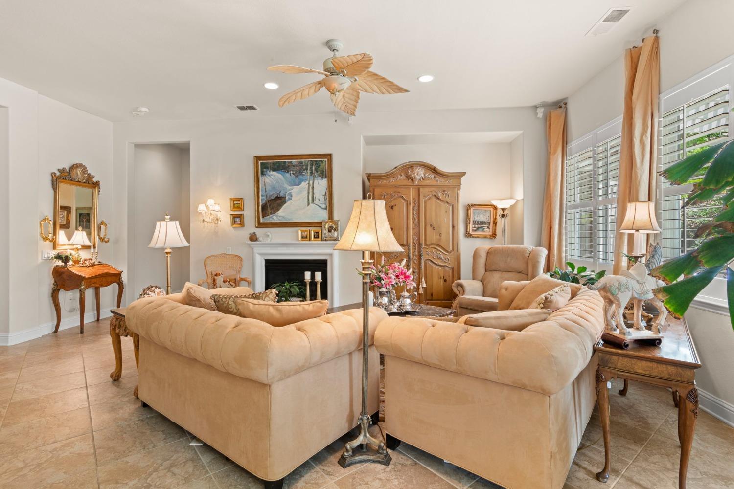 Detail Gallery Image 14 of 64 For 2168 Penstone Loop, Roseville,  CA 95747 - 3 Beds | 2/1 Baths