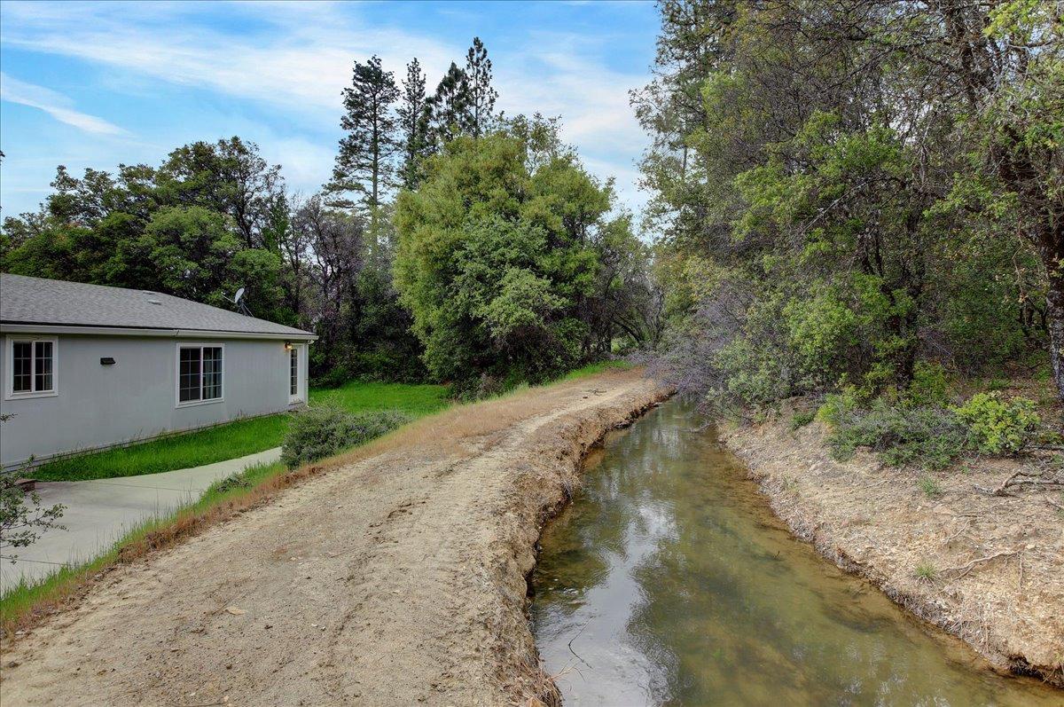 Detail Gallery Image 22 of 29 For 12696 Newtown Rd, Nevada City,  CA 95959 - 4 Beds | 2/1 Baths